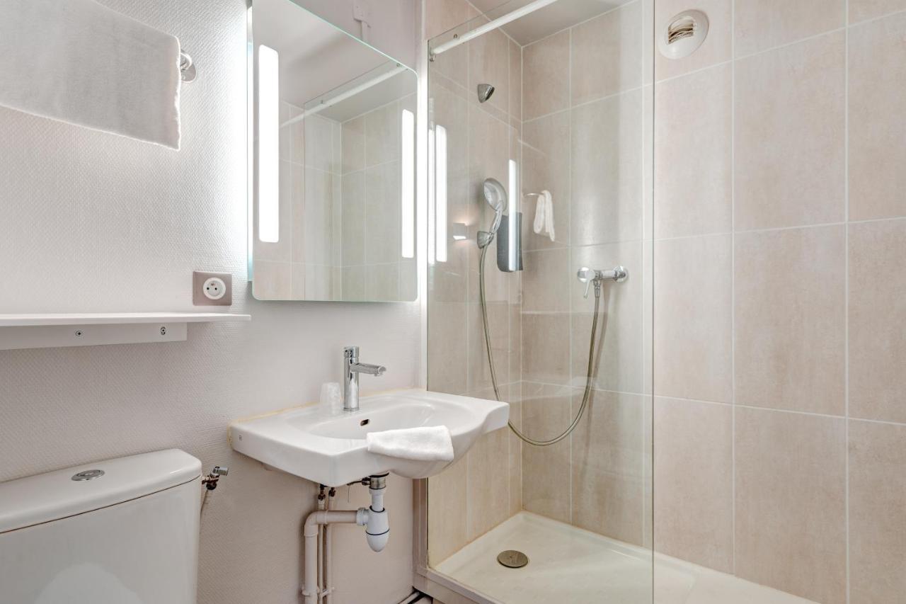 B&B Hotel Louveciennes لو بورْ مارْلي المظهر الخارجي الصورة