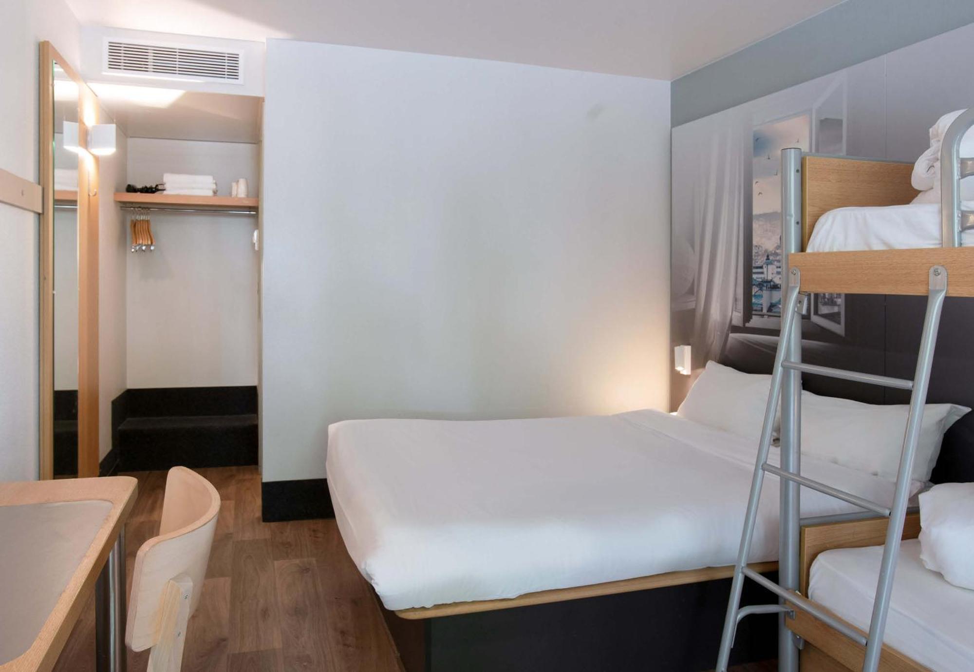 B&B Hotel Louveciennes لو بورْ مارْلي المظهر الخارجي الصورة